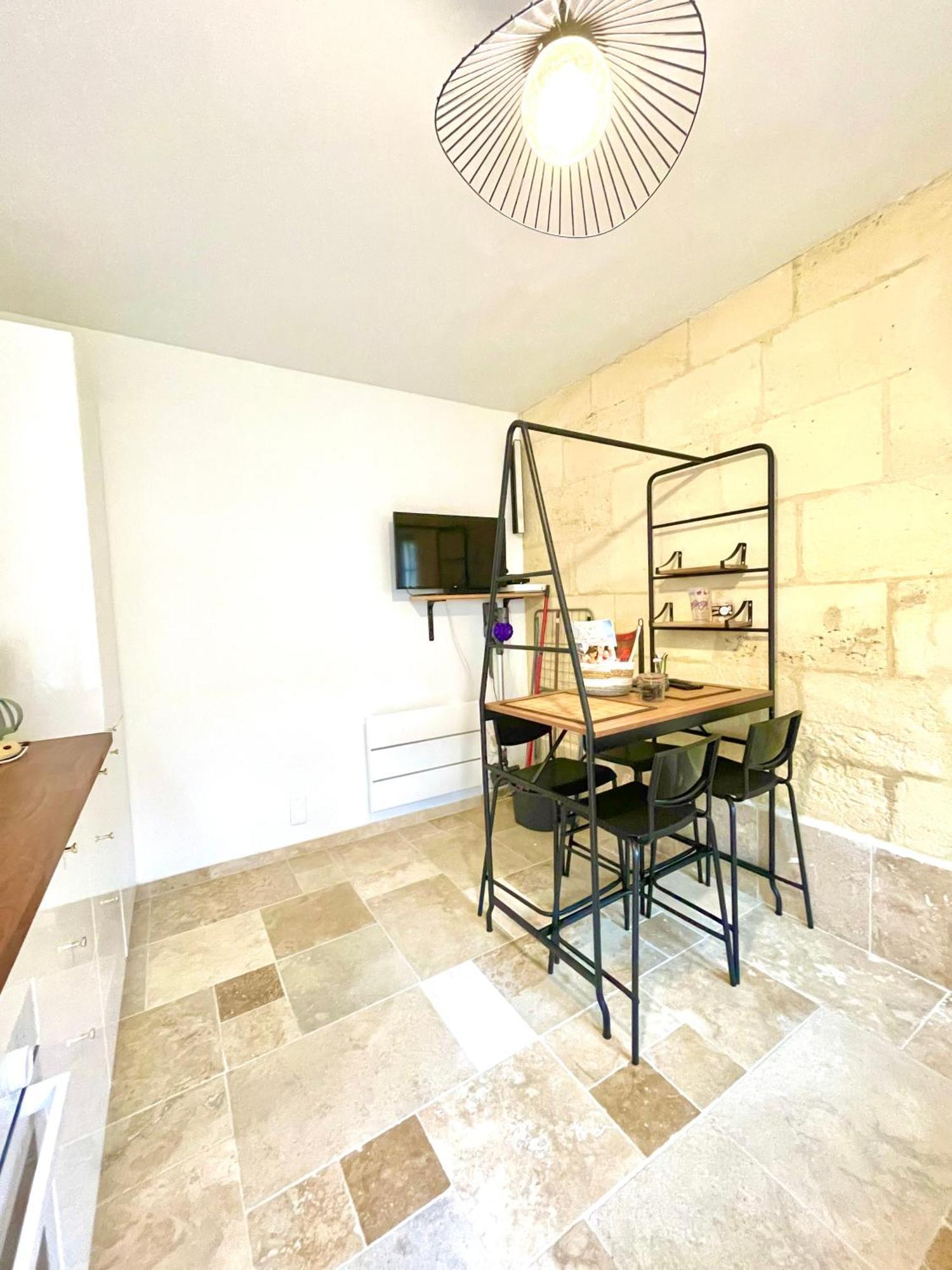 Proche Bordeaux Centre, Kedge,stade ,hopitaux Et Universitee Cosy Avec Cuisine Equipee Et Terrasse Ensoleillee